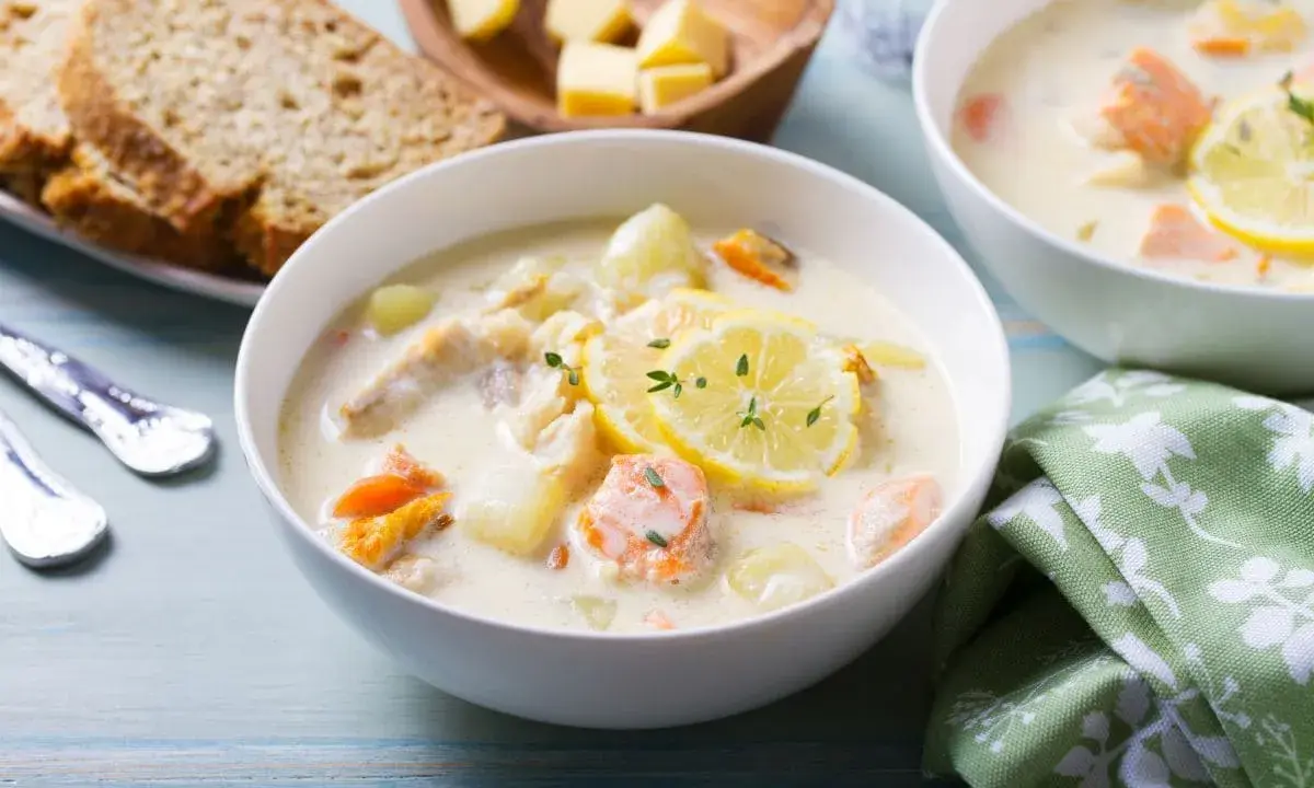 Obiad urodzinowy w domu: Klasyka i nowoczesność bez stresu