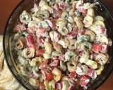 Sałatka z tortellini: Przepis na hit! Jak uniknąć błędów?