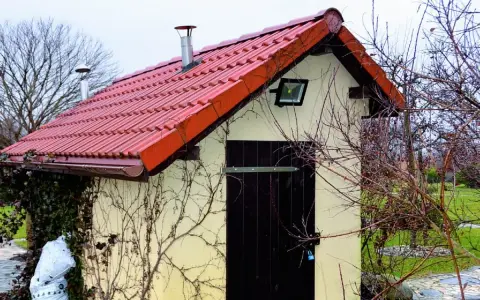 Altana z grillo-wędzarnią: Projekt, koszty, formalności. Zbuduj wymarzoną!
