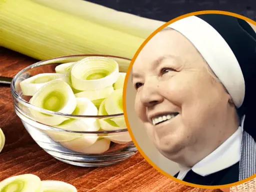 Idealna surówka z marchewki i jabłka? Poznaj sekret!