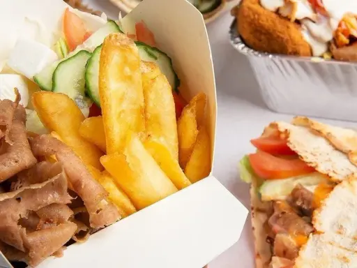Domowy ostry kebab z grilla: Opanuj sekret smaku i techniki.