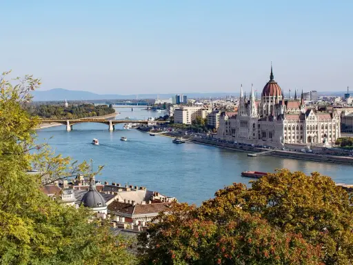 Węgry: Ile kosztuje obiad? Ceny jedzenia w forintach i planowanie budżetu