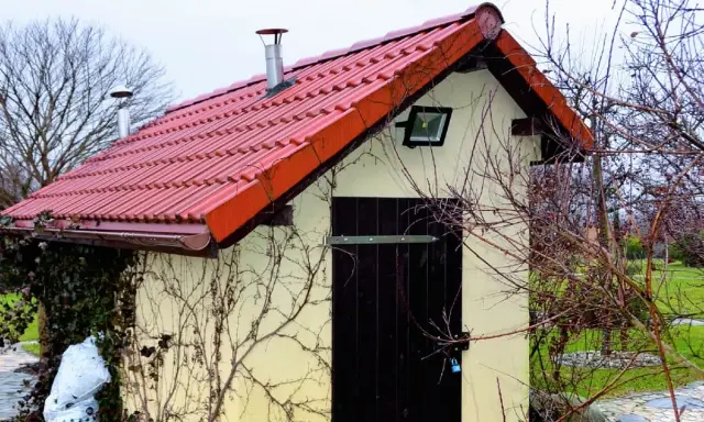 Altana z grillo-wędzarnią: Projekt, koszty, formalności. Zbuduj wymarzoną!