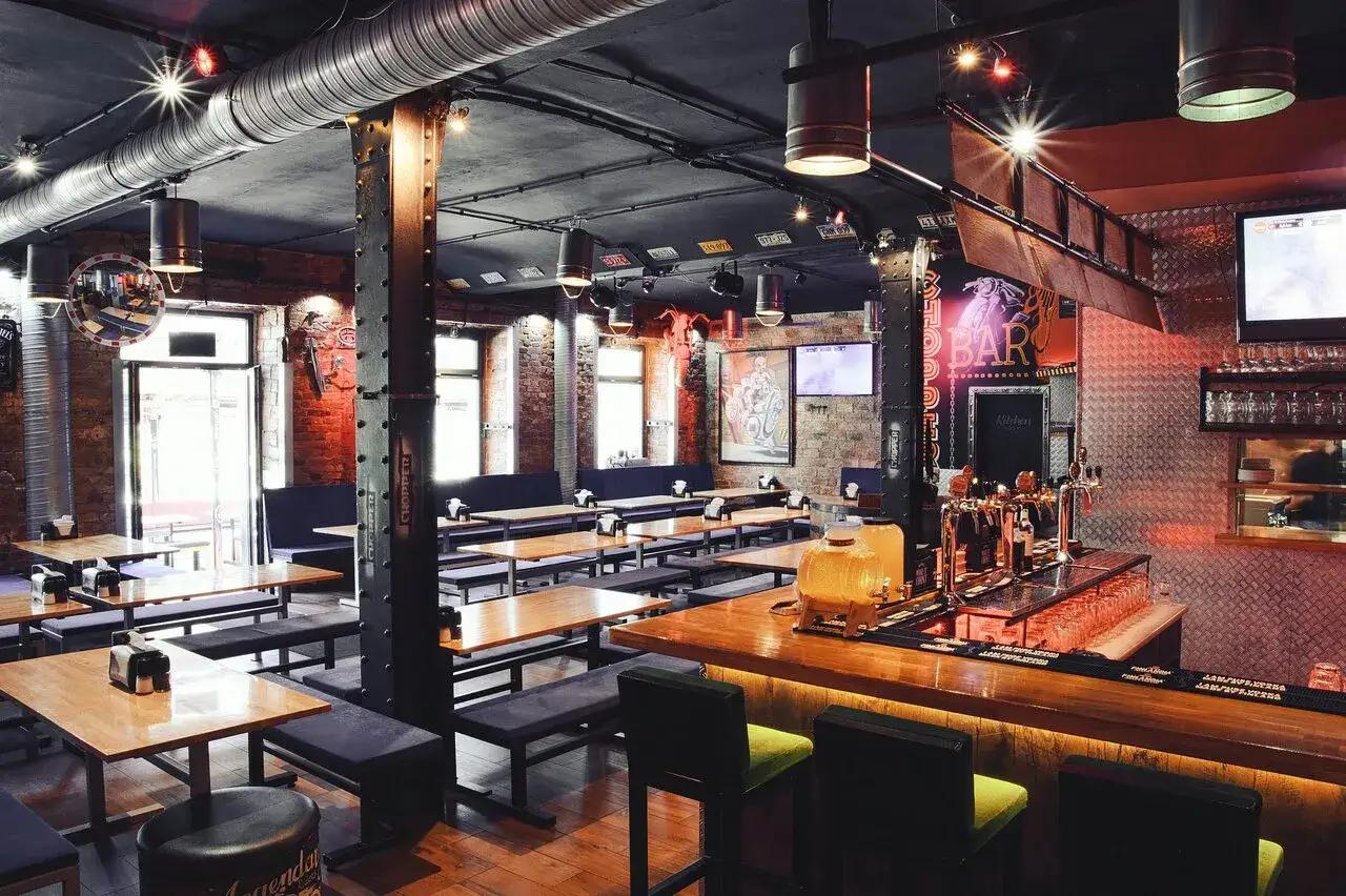 Chopper Bar & Grill wnętrze atmosfera
